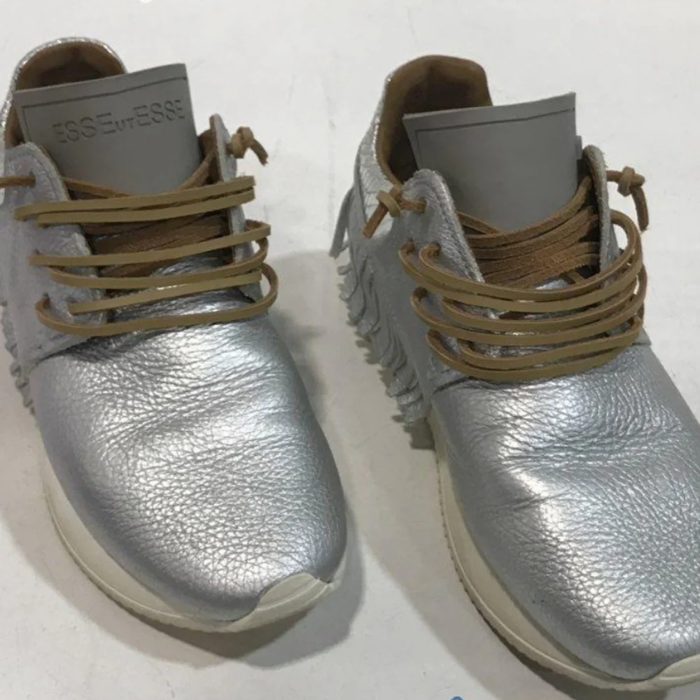 Women’s Esseutesse Silver Pebbled Grain Leather Fringe Sneakers Size 37